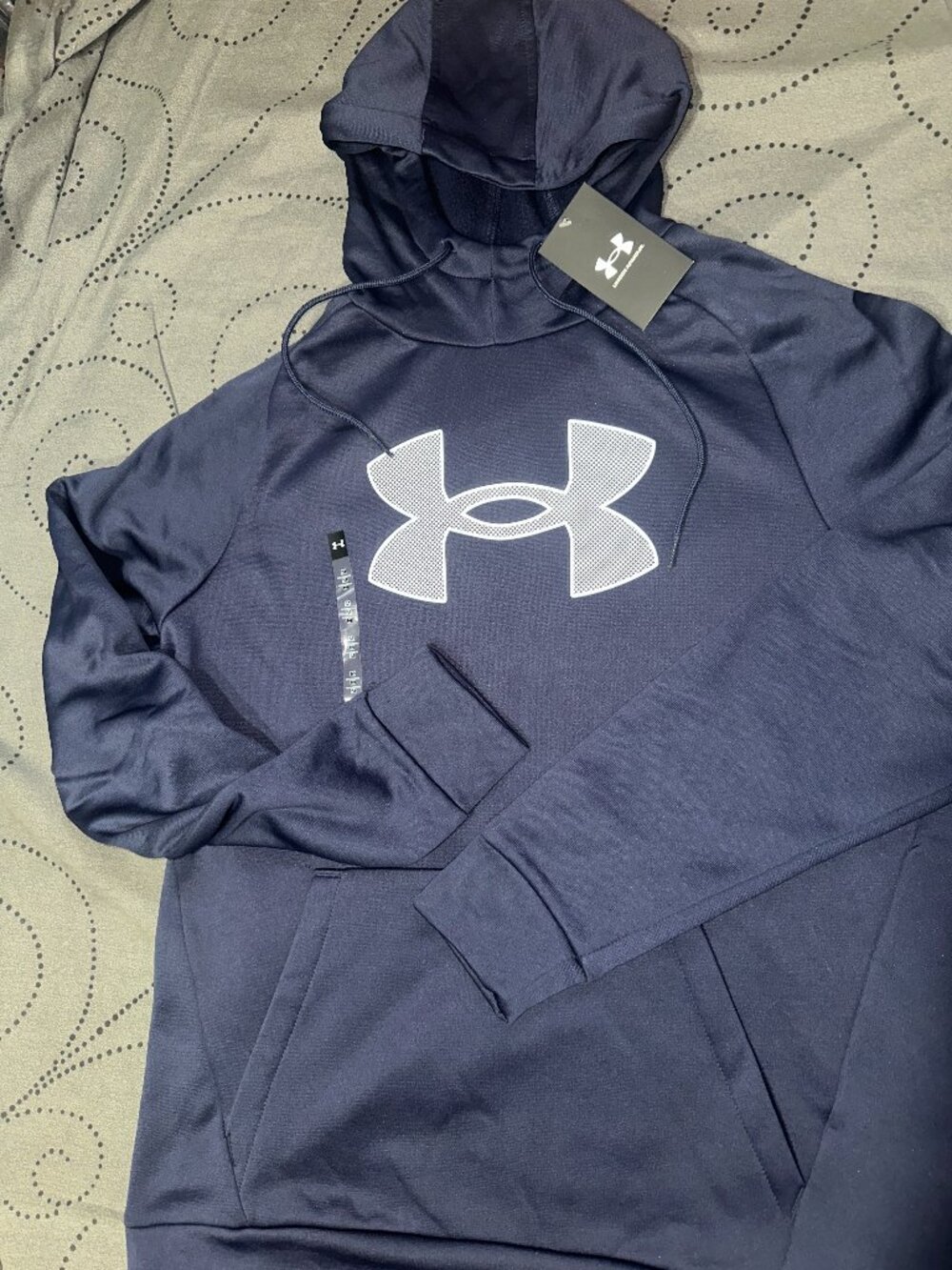 UNDER ARMOUR FLEECE DARK BLUE BIG GRAY & WHITE LOGO HOODIE SIZE M MEN NWT $$$$